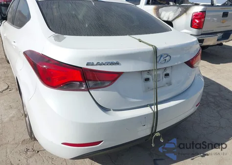 2016 Hyundai Elantra Value Edition z USA, uszkodzony, nr VIN 5NPDH4AE3GH745964